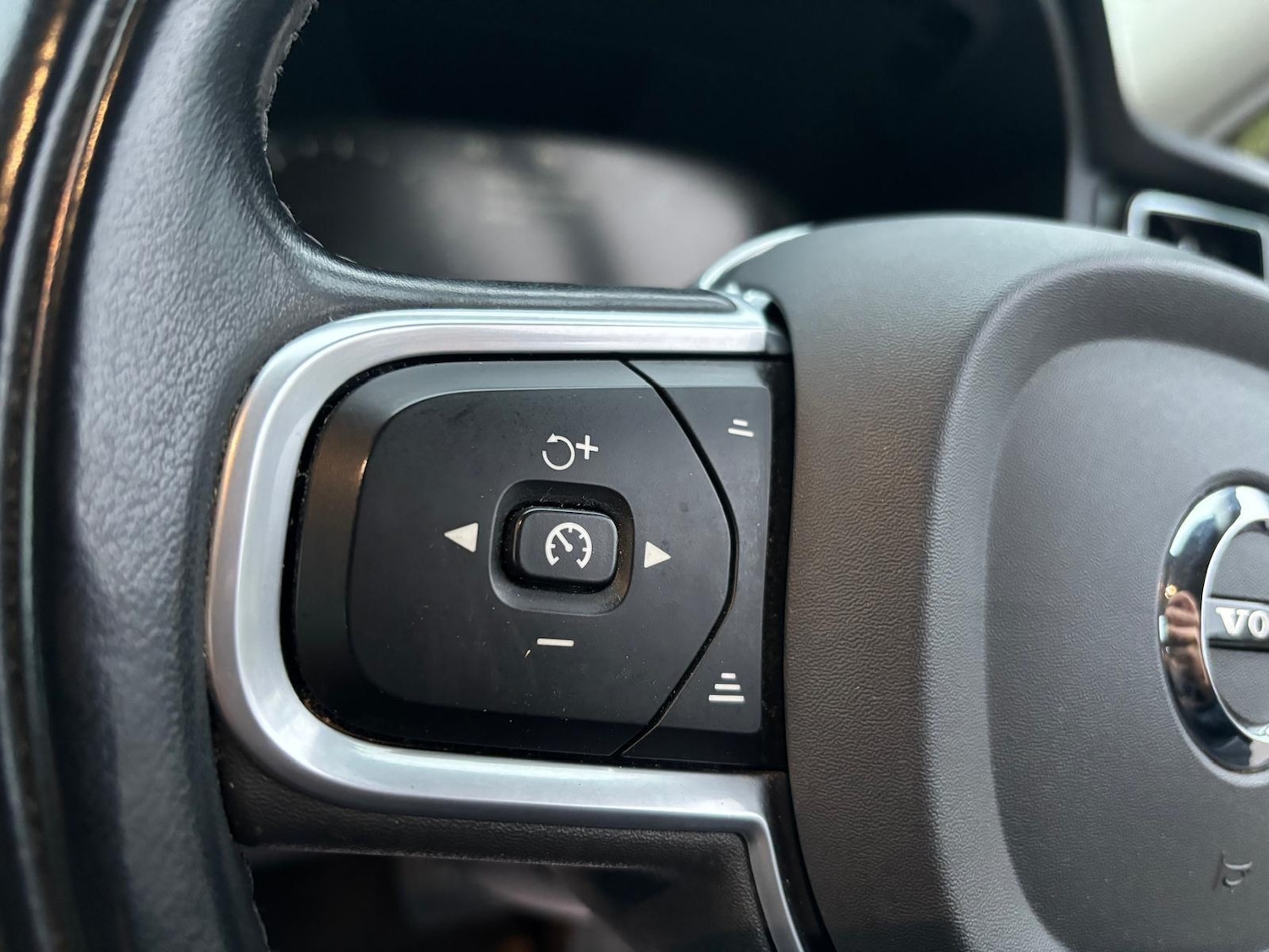 Used Volvo XC60 for sale - 77705325: Photo 8