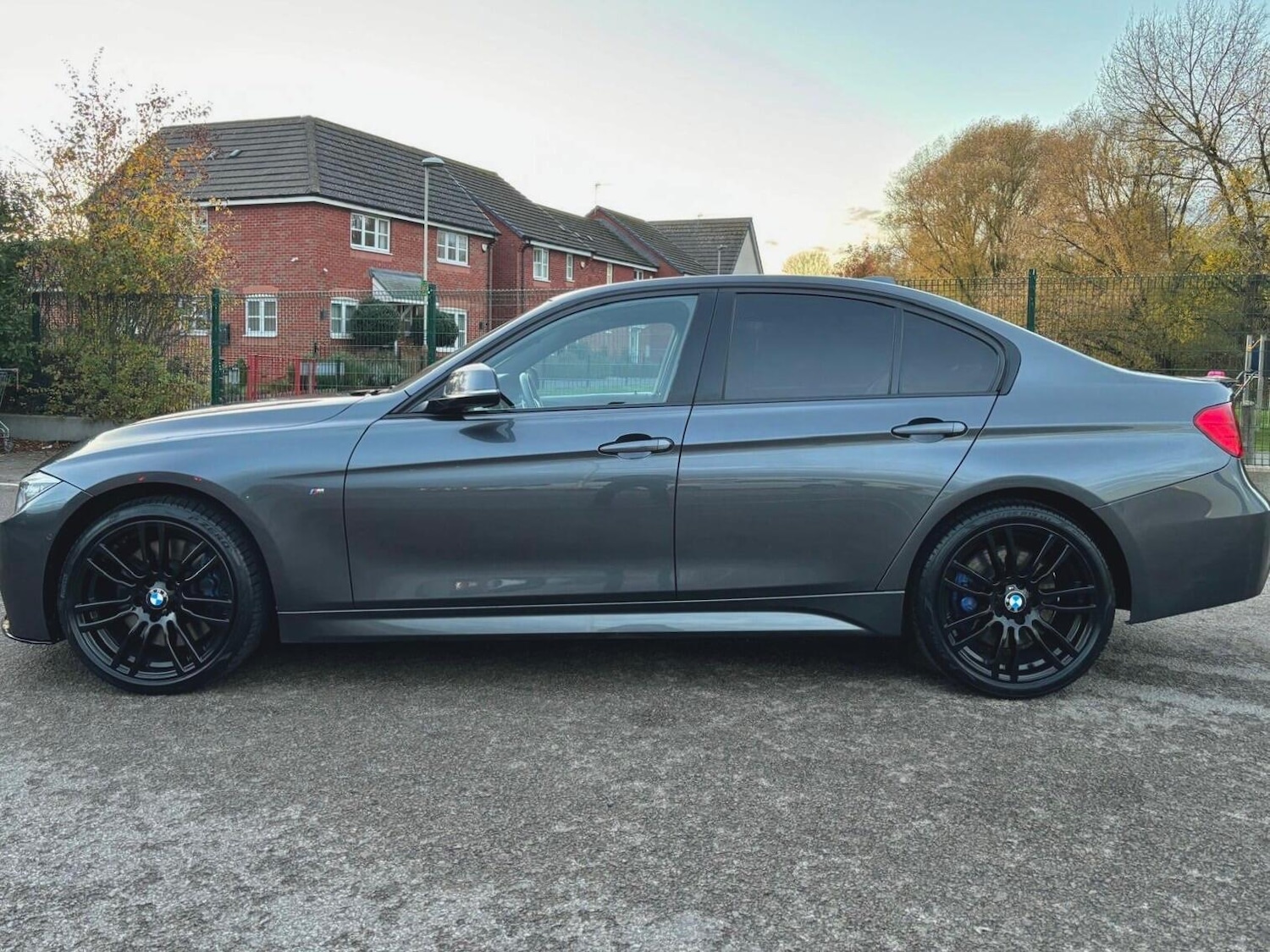 Used BMW 3 Series 2015 for sale - 76527980: Photo 2
