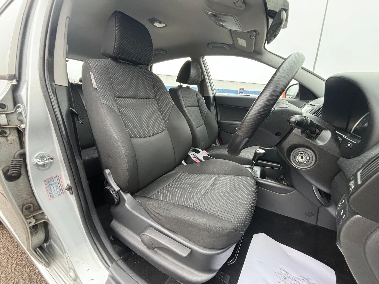 Used Hyundai i30 2010 for sale - 77066439: Photo 7