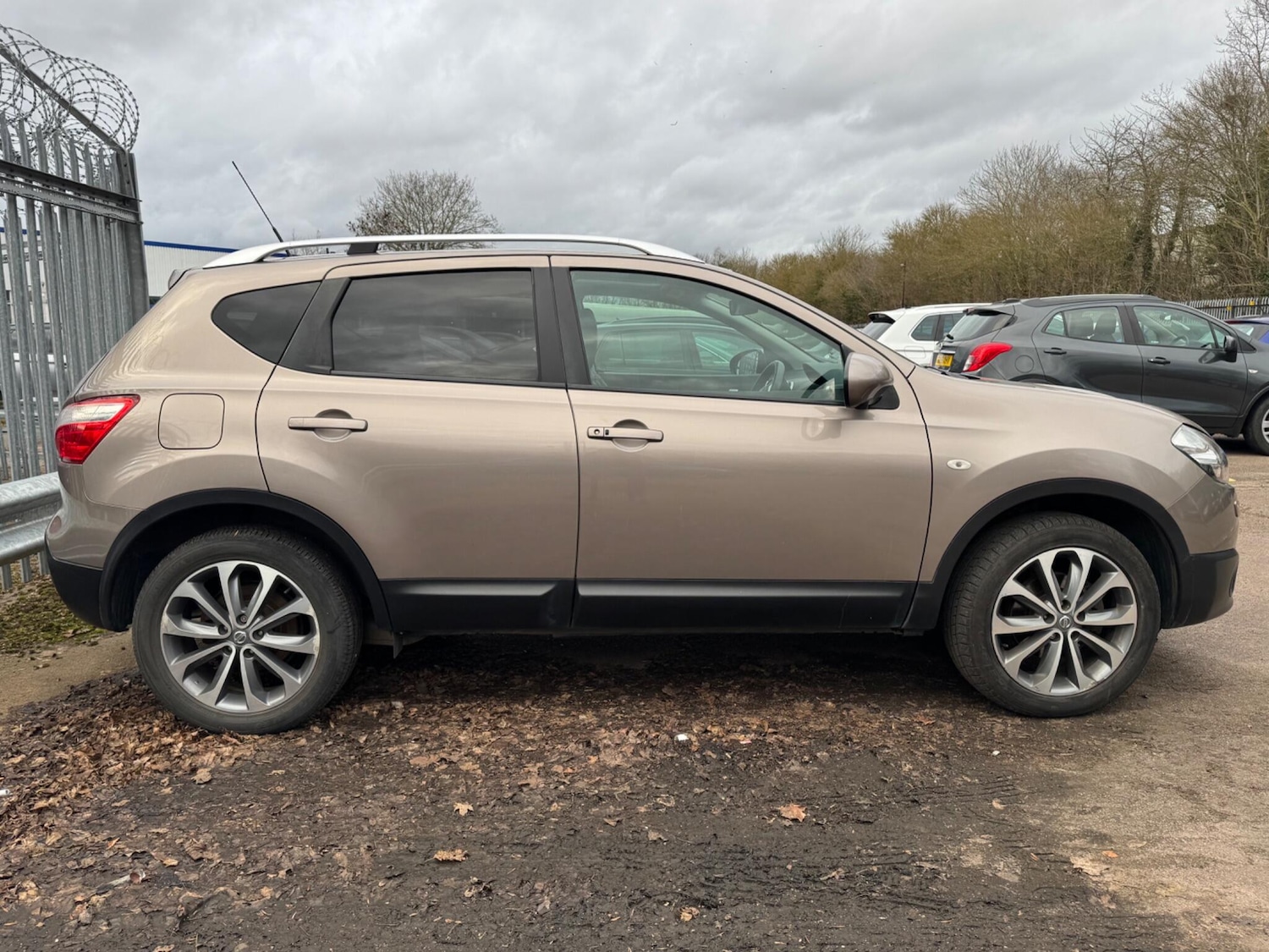 Used Nissan Qashqai for sale - 77724215: Photo 2
