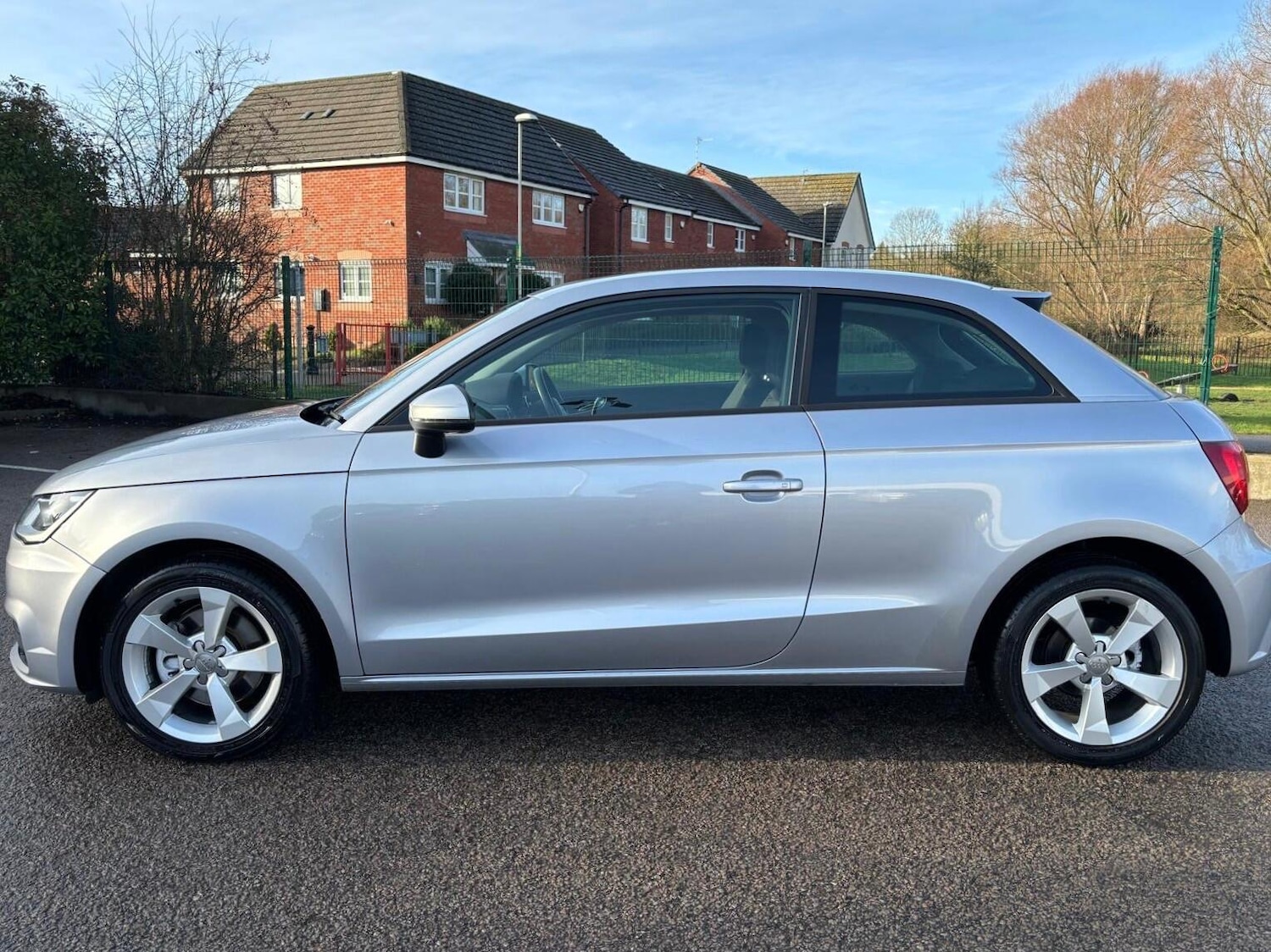 Used Audi A1 2017 for sale - 76942693: Photo 2