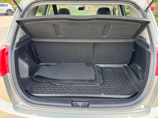 Used Kia Venga 2014 for sale - 75268941: Photo 33