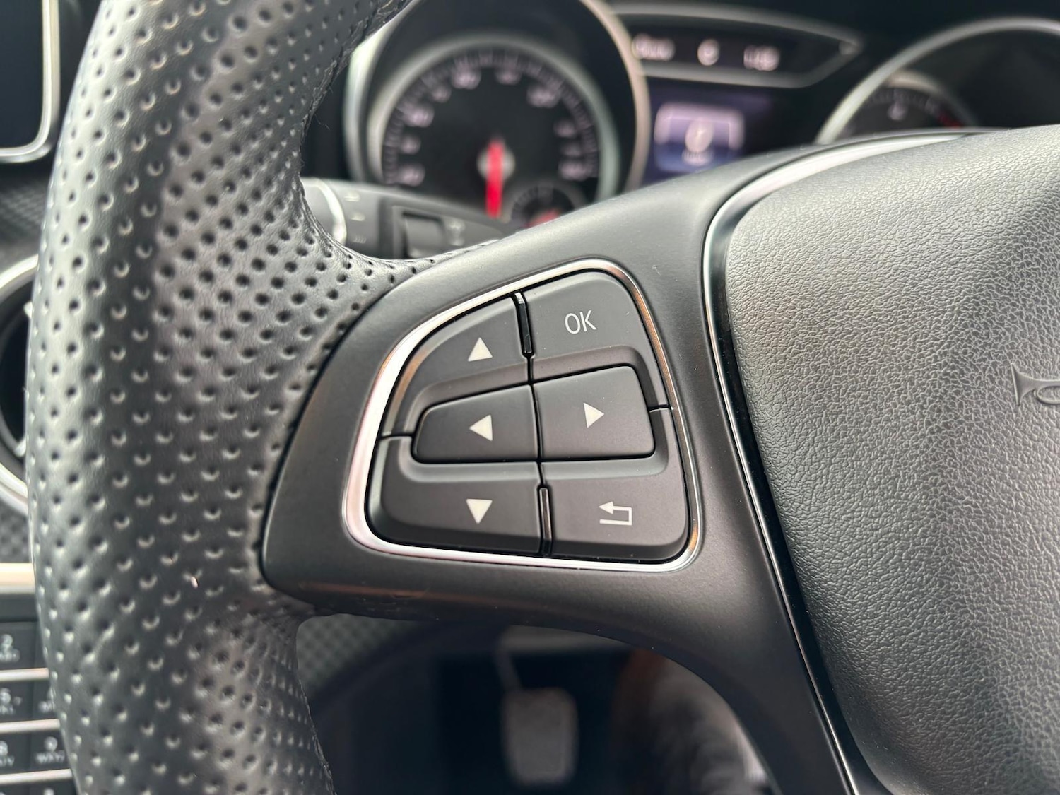 Used Mercedes-Benz A-Class 2015 for sale - 76122546: Photo 17