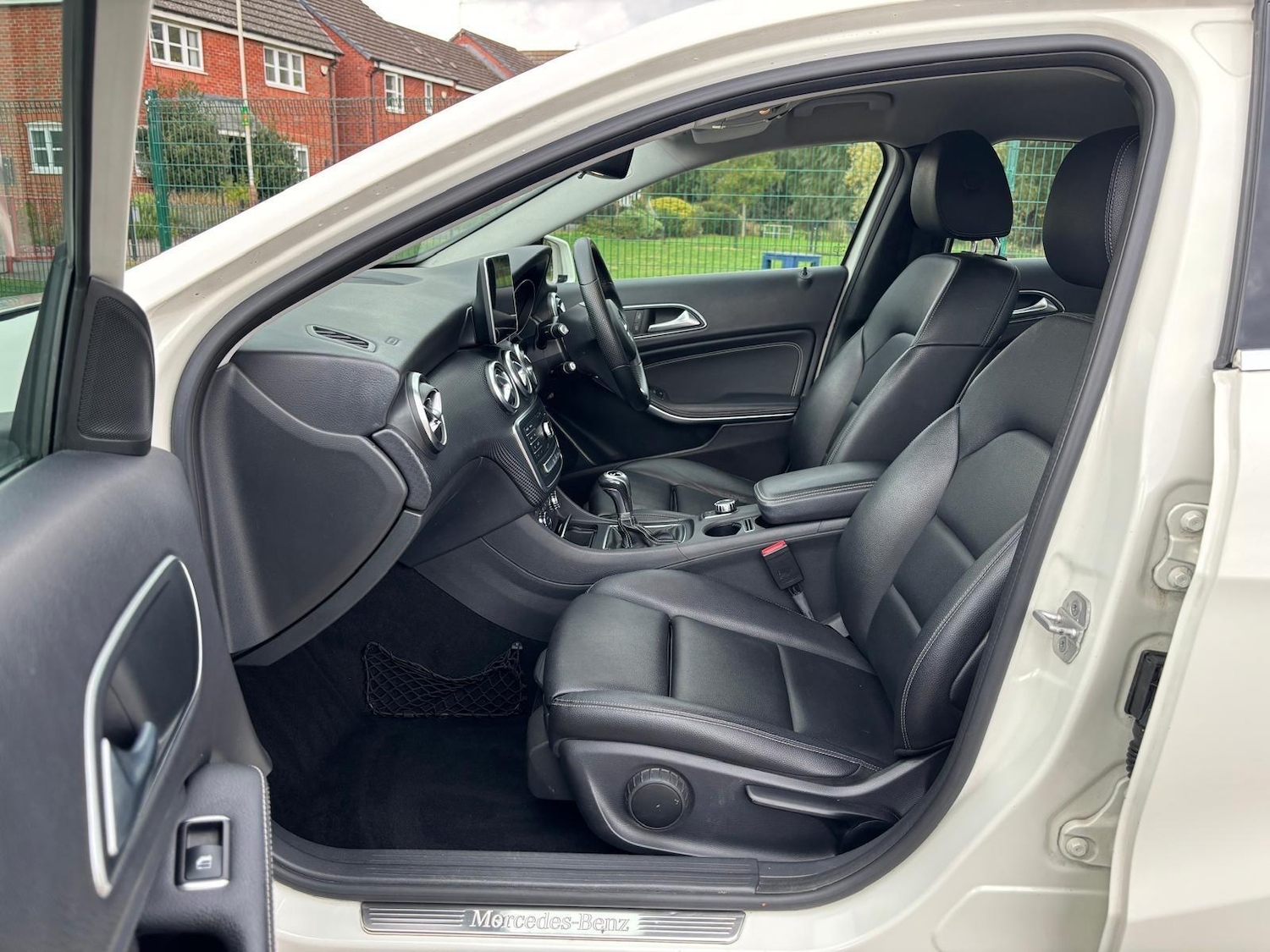 Used Mercedes-Benz A-Class 2015 for sale - 76122546: Photo 20