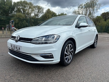 Volkswagen - Golf