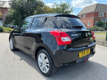 Used Suzuki Swift 2018 for sale - 79107044: Photo