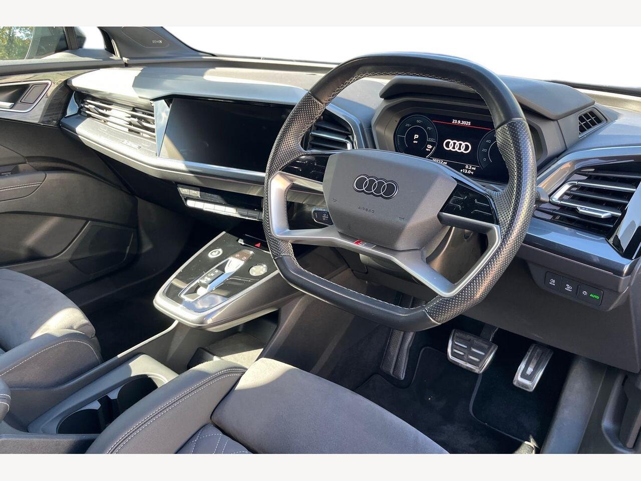 Used Audi Q4 e-tron 2023 for sale - 76676260: Photo 6