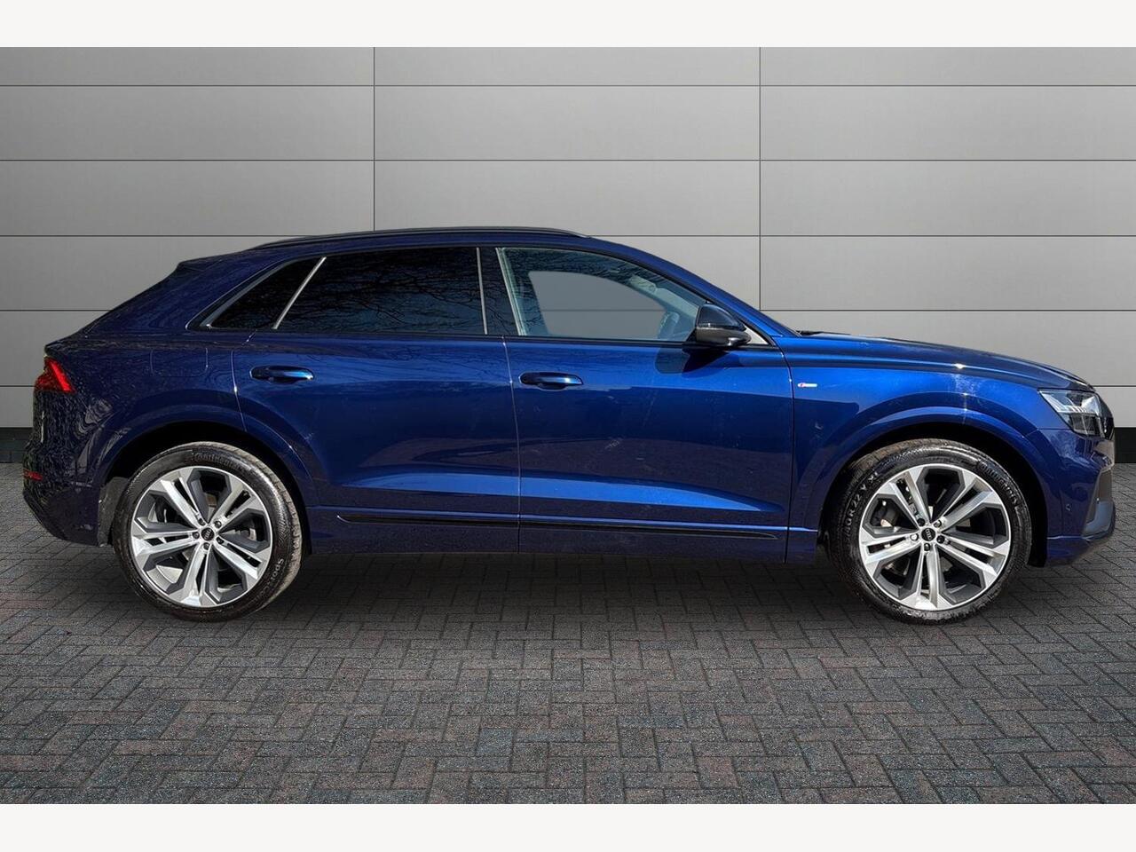 Used Audi Q8 2023 for sale - 77972309: Photo 4