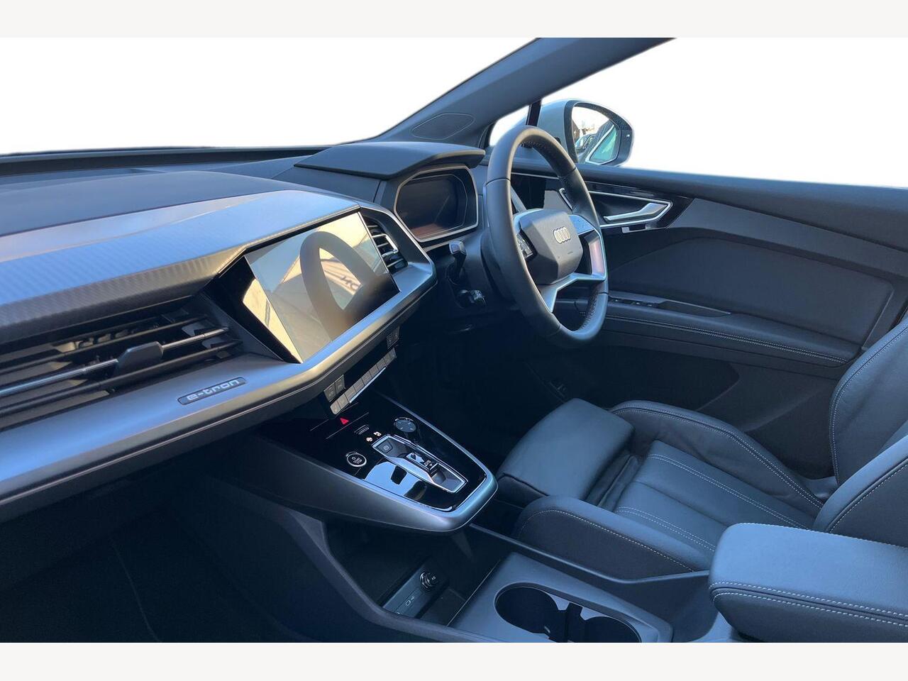 Used Audi Q4 e-tron 2025 for sale - 77256301: Photo 2