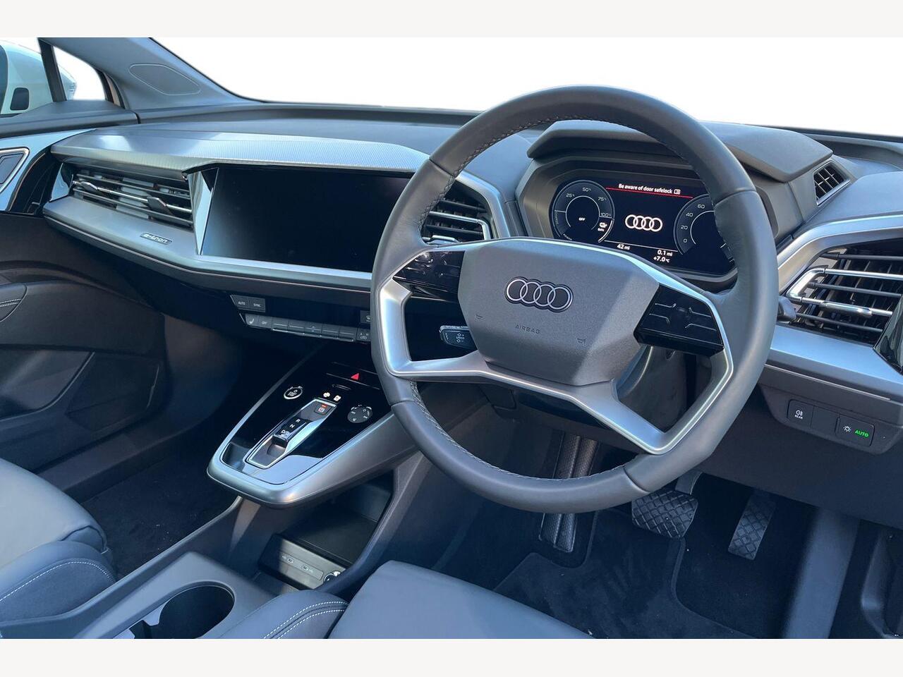 Used Audi Q4 e-tron 2025 for sale - 77256301: Photo 7