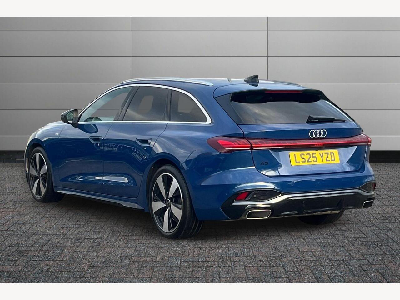 Used Audi A5 2025 for sale - 77332672: Photo 3