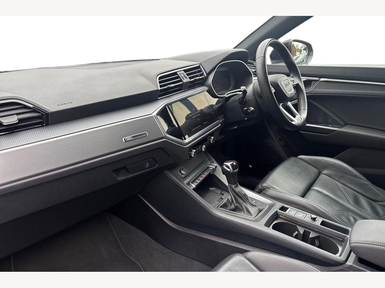 Used Audi Q3 2024 for sale - 76900146: Photo 2