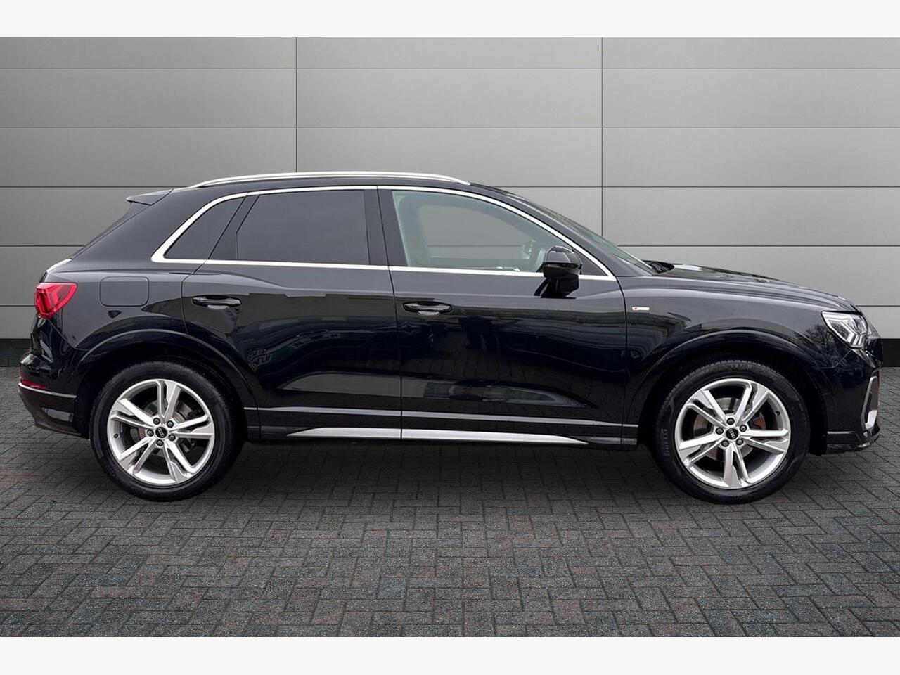 Used Audi Q3 2024 for sale - 76900146: Photo 4