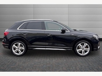 Used Audi Q3 2024 for sale - 76900146: Photo