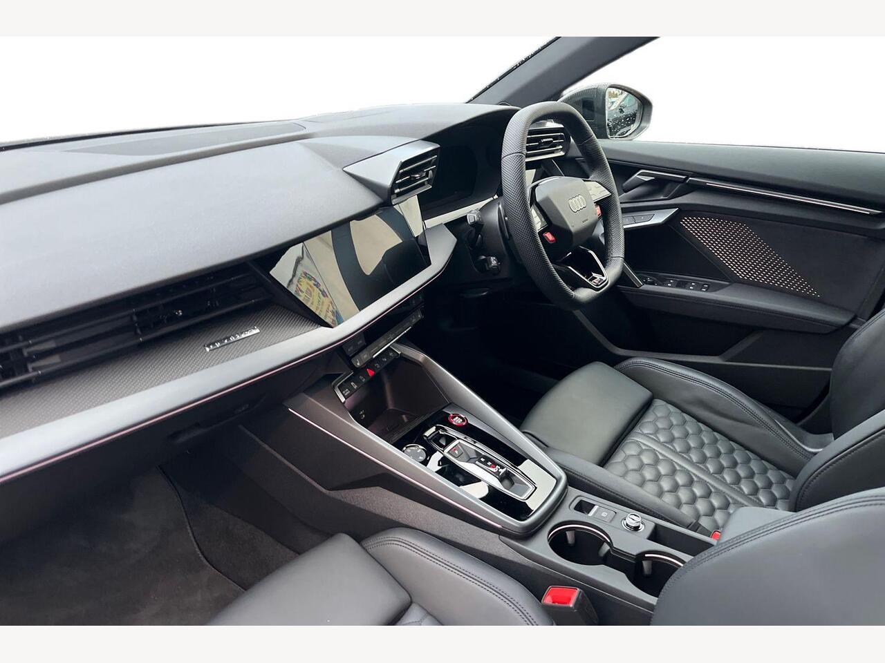 Used Audi RS3 2025 for sale - 76679367: Photo 2