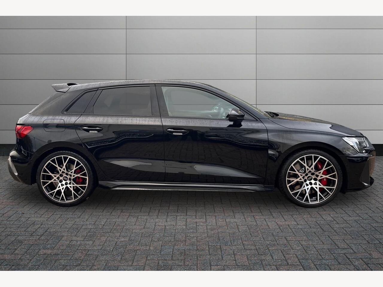 Used Audi RS3 2025 for sale - 76679367: Photo 4