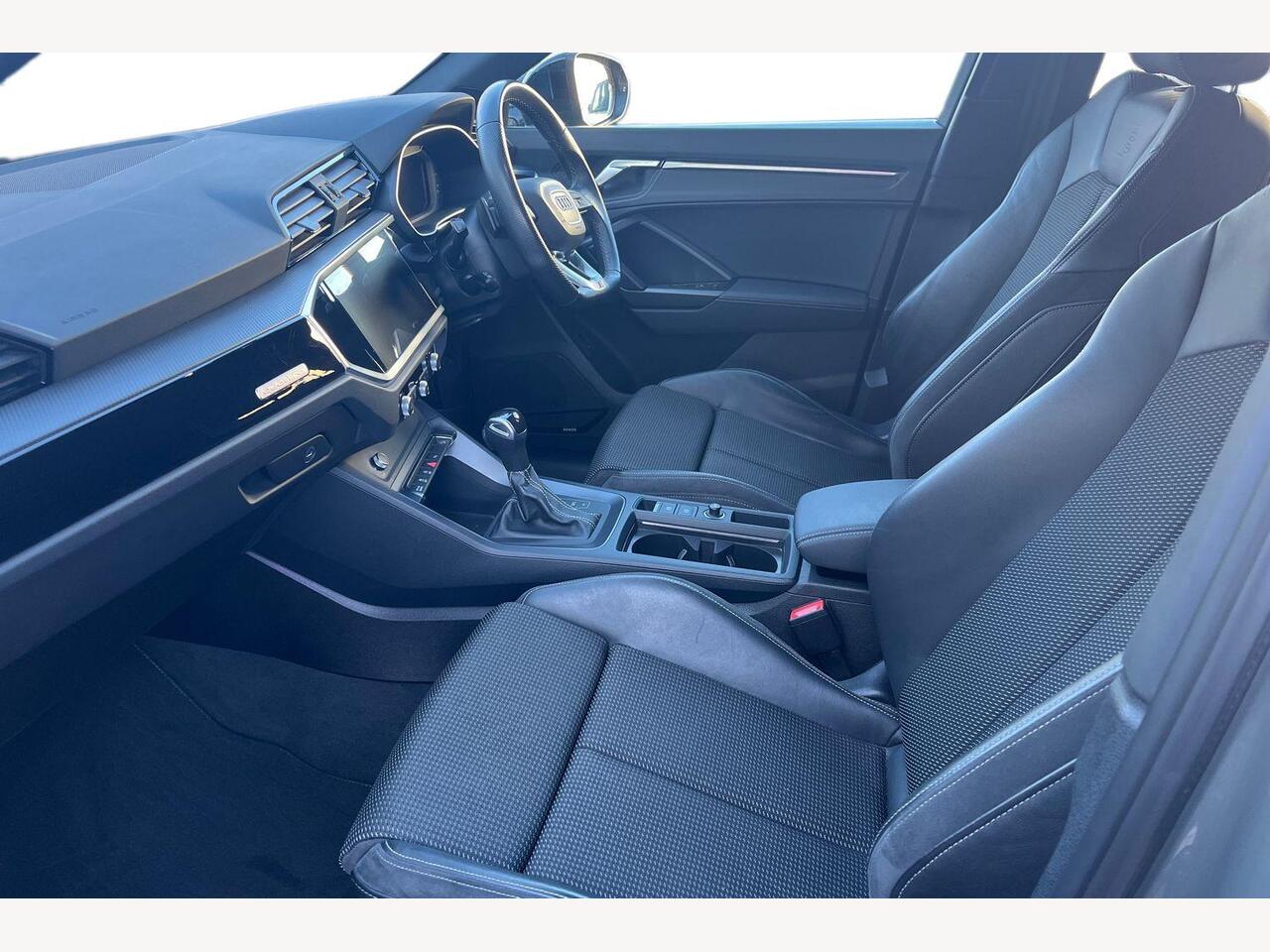 Used Audi Q3 2022 for sale - 77110422: Photo 2