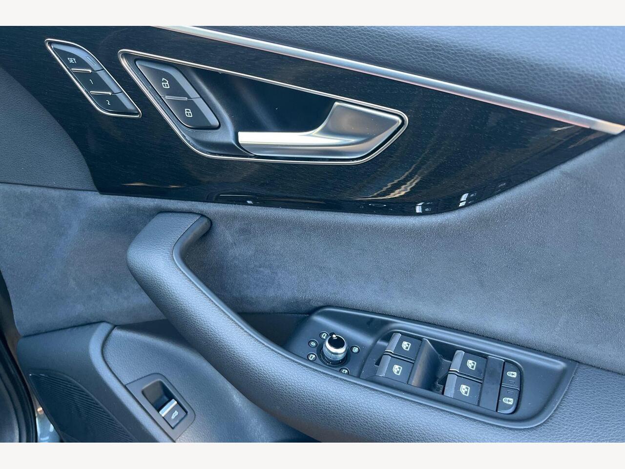 Used Audi Q7 2023 for sale - 76754468: Photo 17