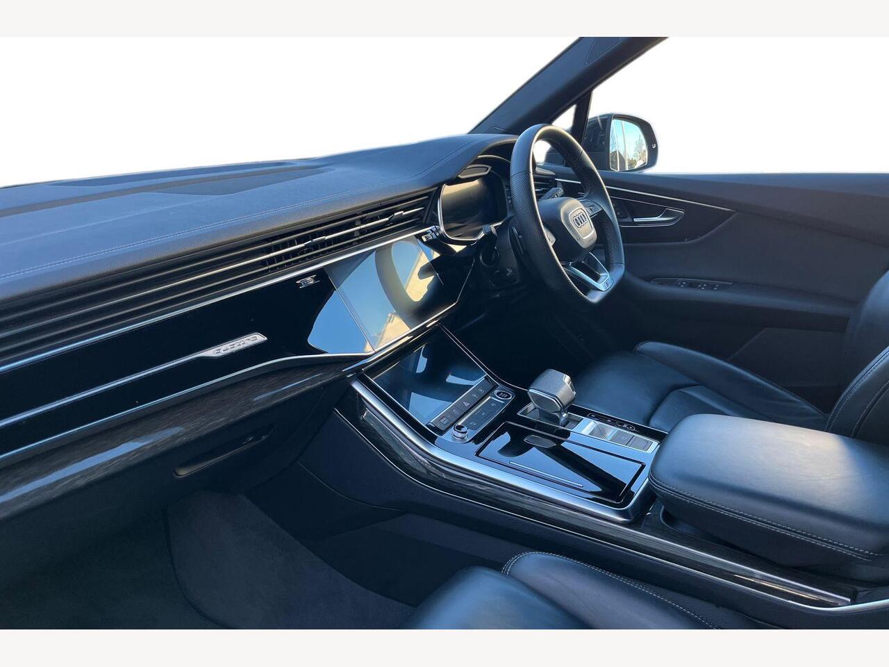 Used Audi Q7 2023 for sale - 76754468: Photo 2