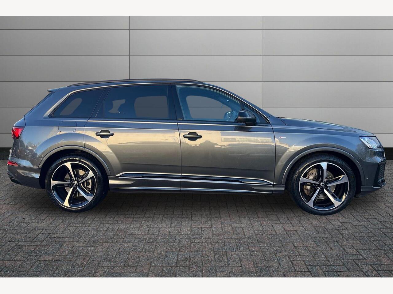 Used Audi Q7 2023 for sale - 76754468: Photo 4