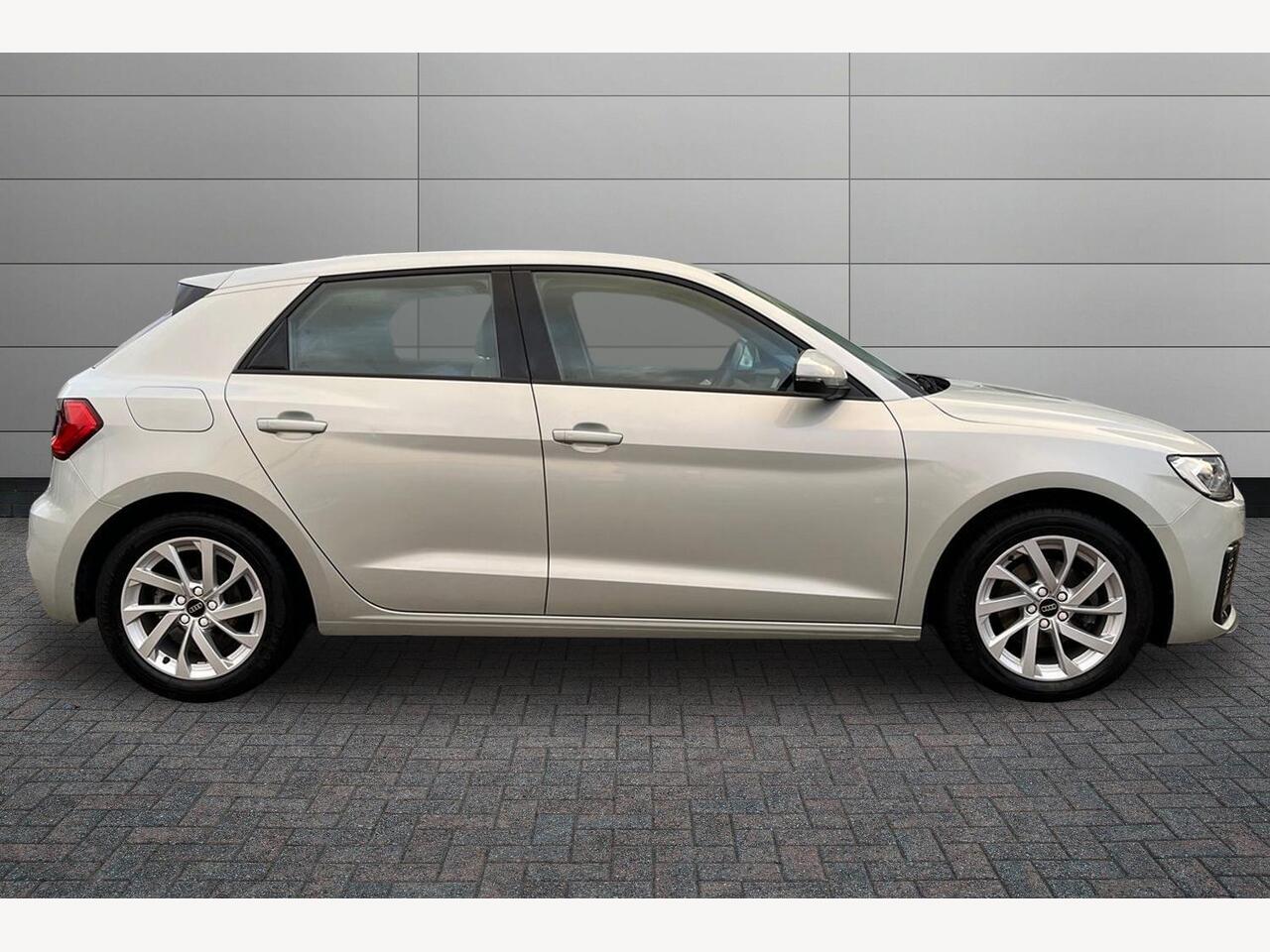 Used Audi A1 2023 for sale - 77346578: Photo 4