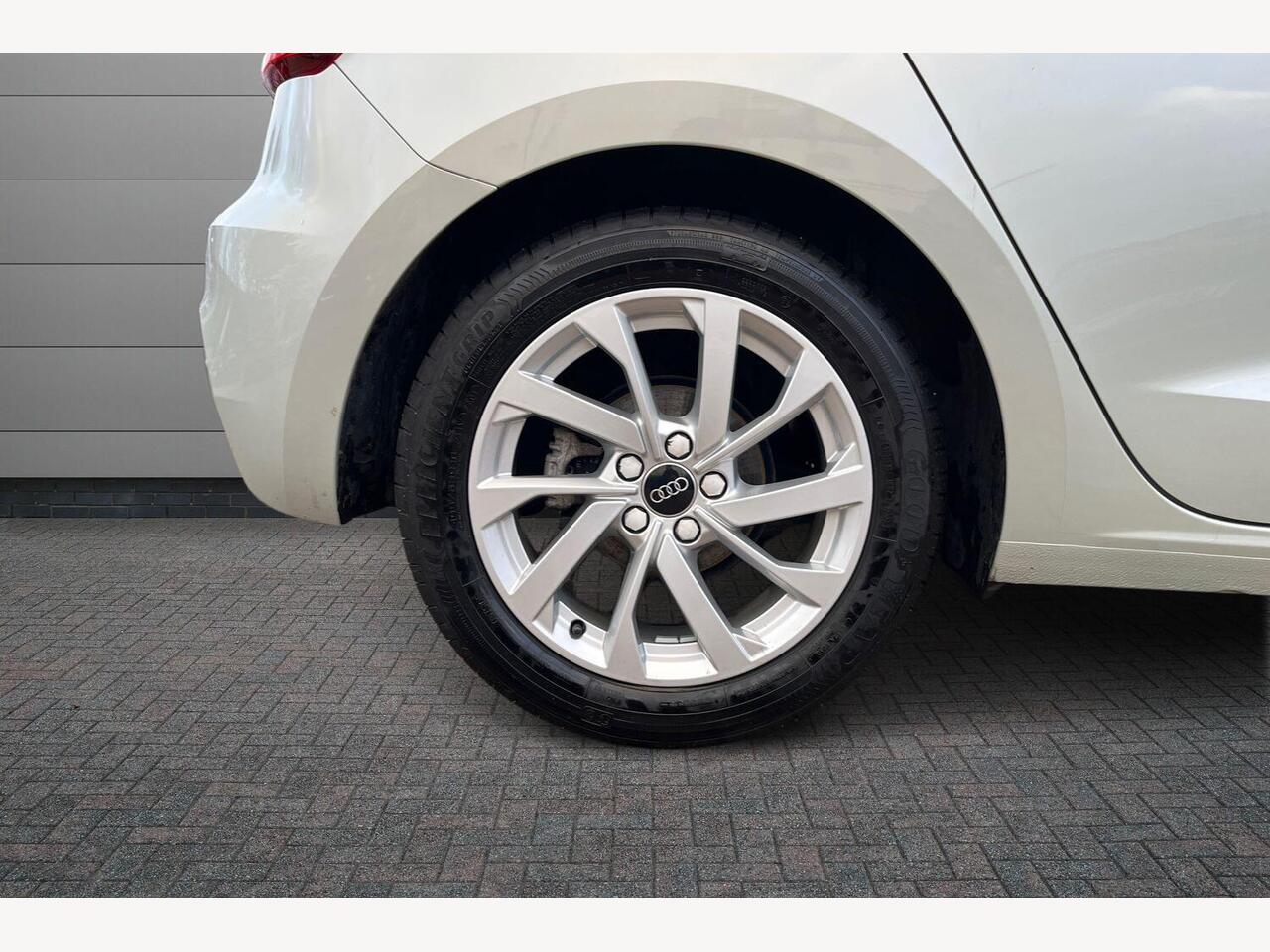 Used Audi A1 2023 for sale - 77346578: Photo 5