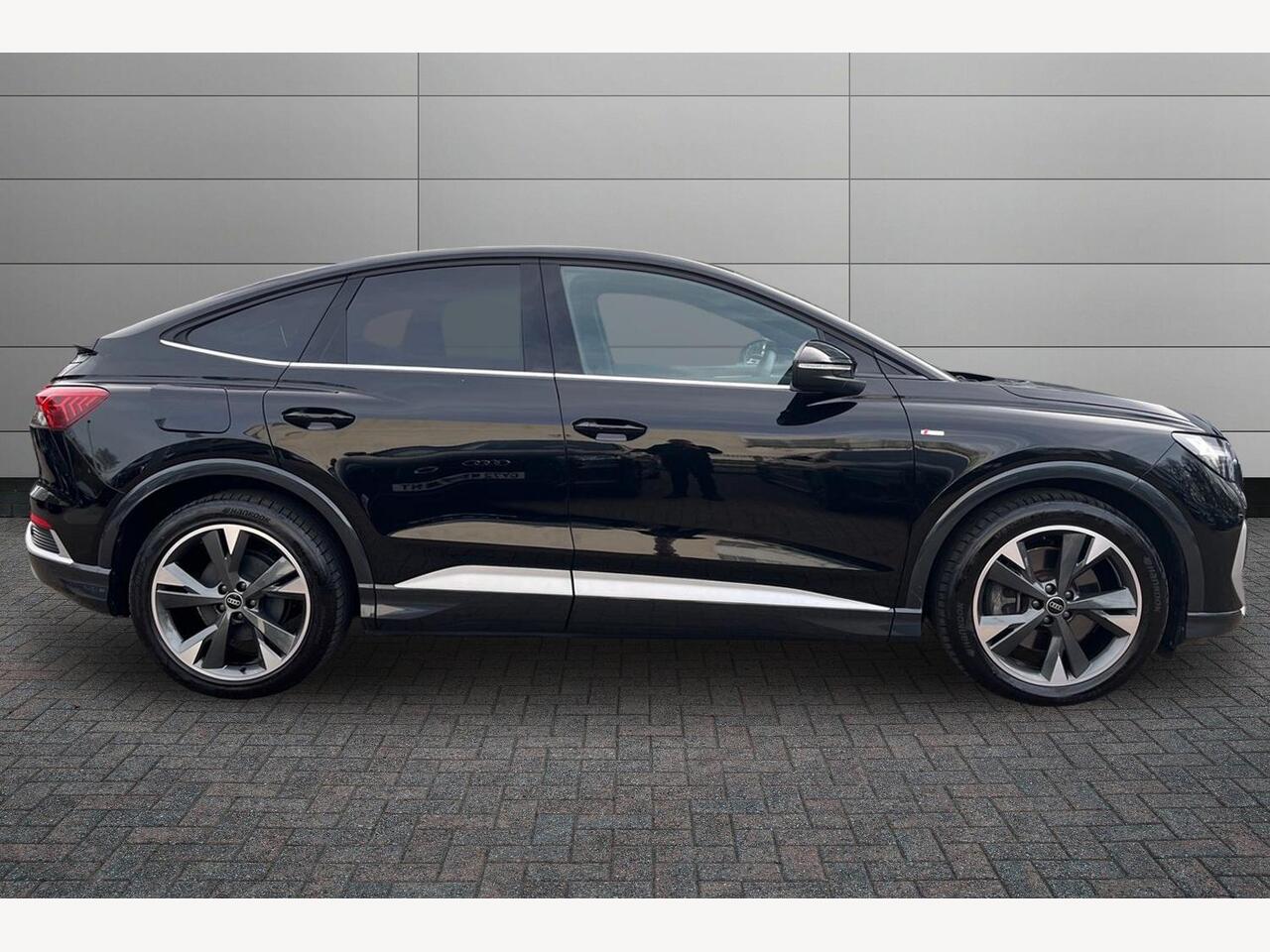 Used Audi Q4 e-tron 2025 for sale - 77885249: Photo 4