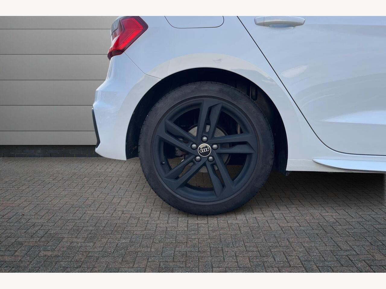 Used Audi A1 2023 for sale - 77770917: Photo 5