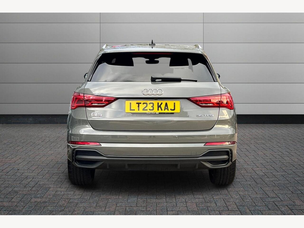 Used Audi Q3 2023 for sale - 76703832: Photo 11