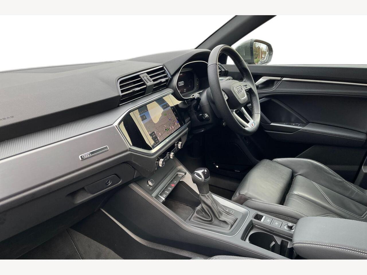 Used Audi Q3 2023 for sale - 76703832: Photo 2