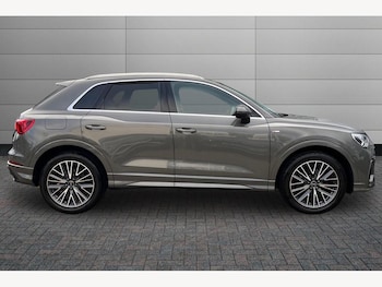 Used Audi Q3 2023 for sale - 76703832: Photo