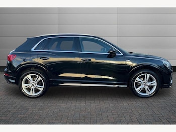 Used Audi Q3 2023 for sale - 76675771: Photo