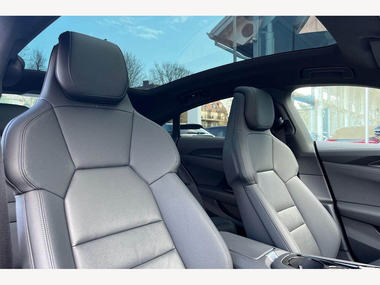 Used Audi e-tron GT 2023 for sale - 77809843: Photo 14