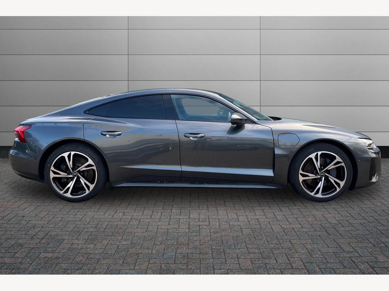 Used Audi e-tron GT 2023 for sale - 77809843: Photo 4