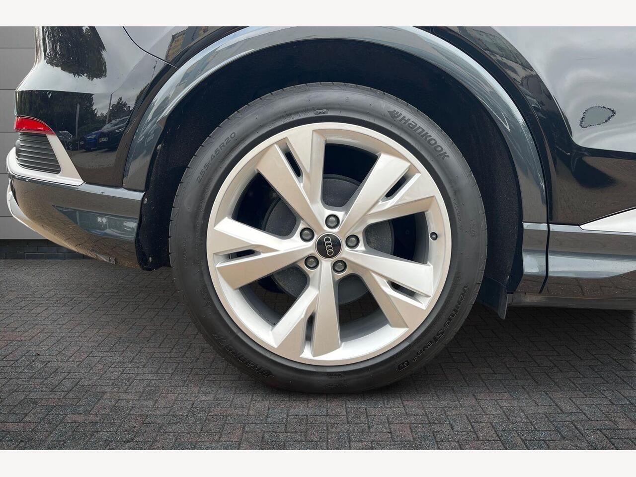 Used Audi Q4 e-tron 2024 for sale - 76677807: Photo 5