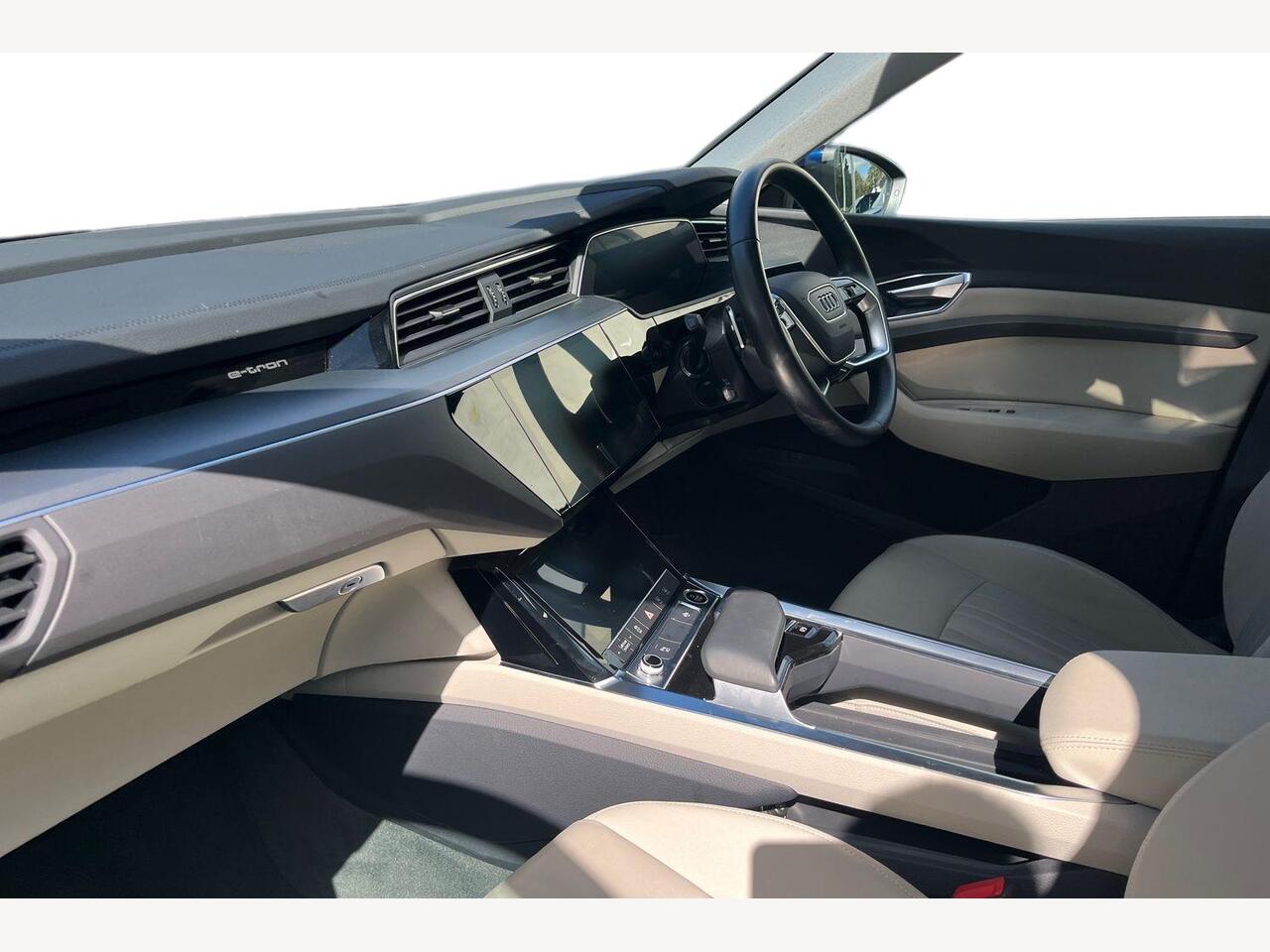 Used Audi e-tron 2022 for sale - 76674834: Photo 2