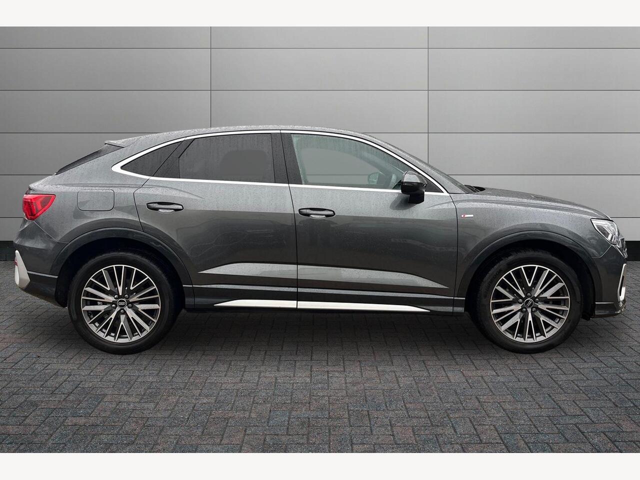 Used Audi Q3 2023 for sale - 77576245: Photo 5