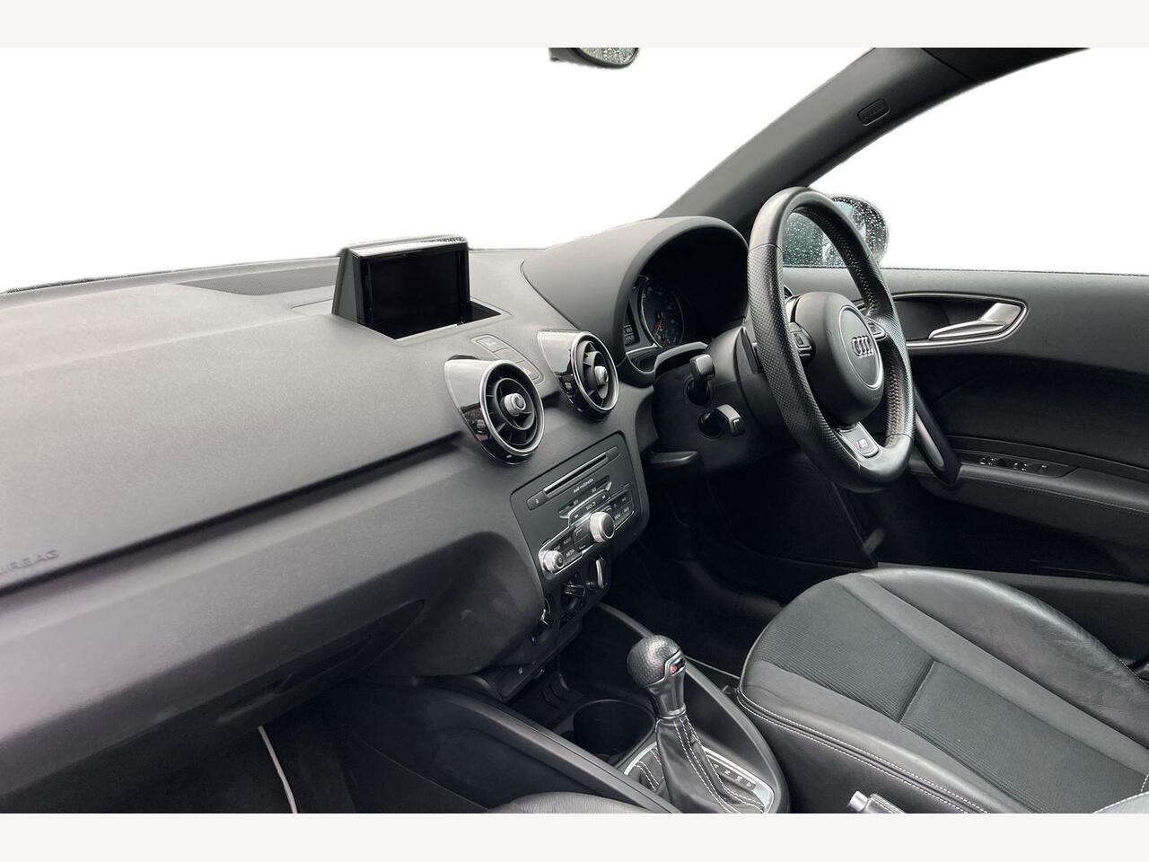 Used Audi A1 2018 for sale - 76673597: Photo 2