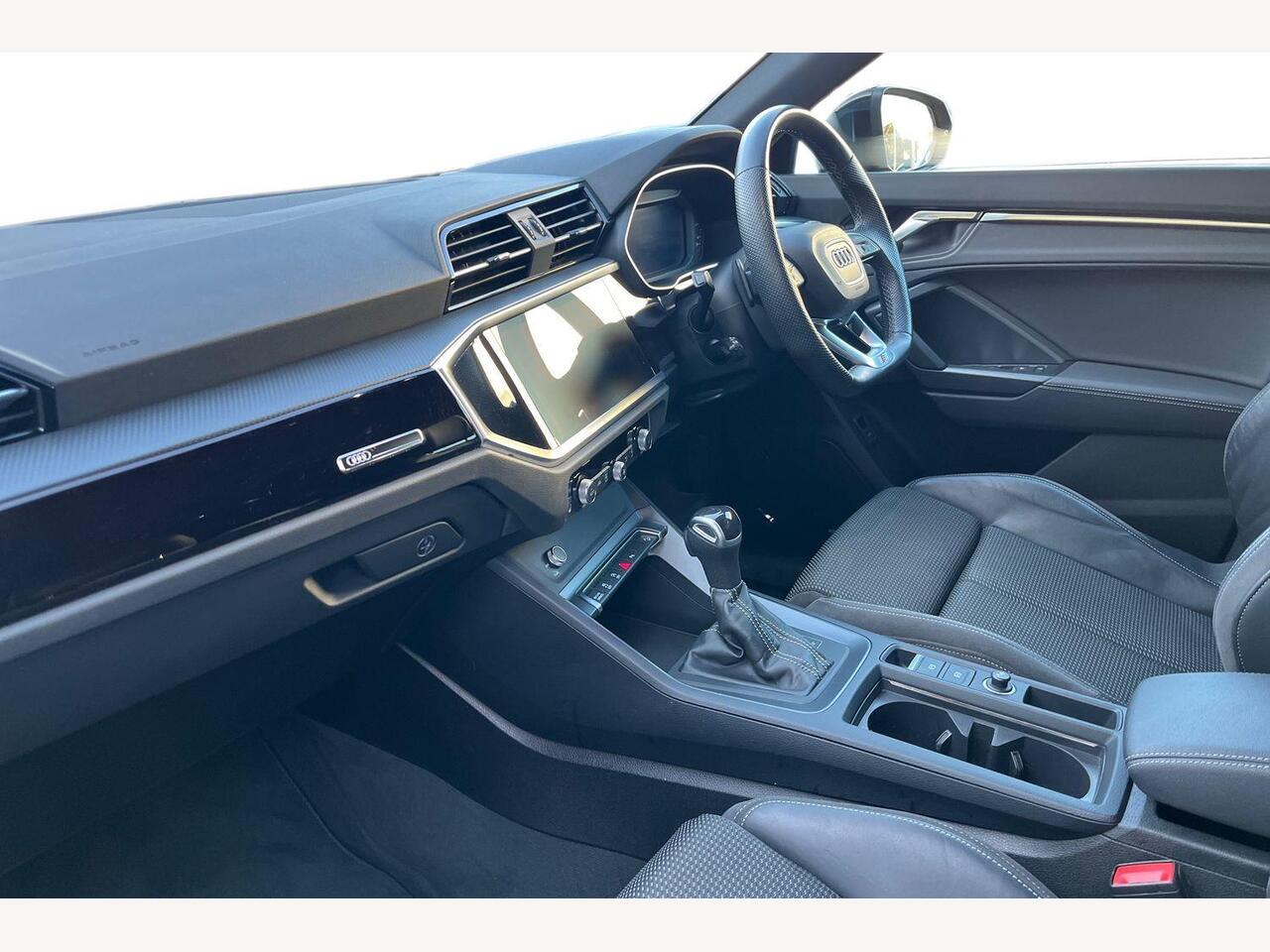 Used Audi Q3 2023 for sale - 76676845: Photo 2