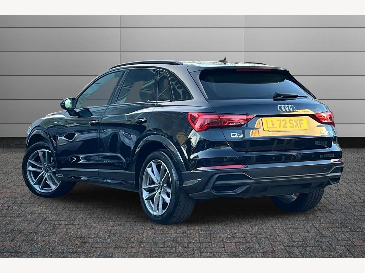 Used Audi Q3 2023 for sale - 76676845: Photo 3