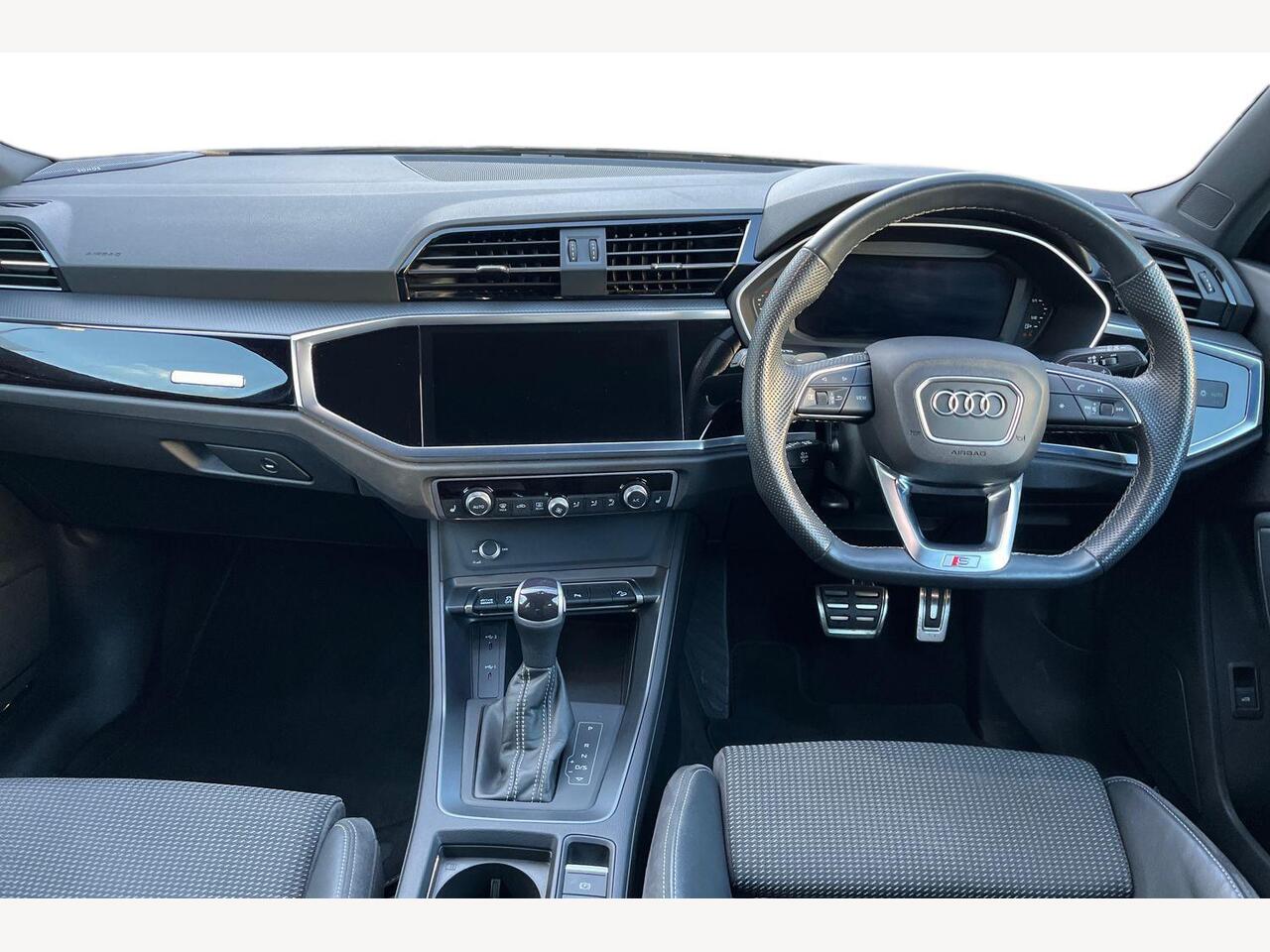 Used Audi Q3 2023 for sale - 76676845: Photo 9