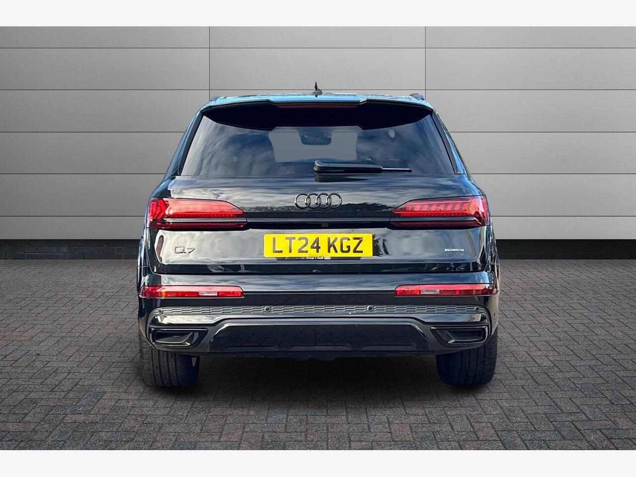 Used Audi Q7 2024 for sale - 76703836: Photo 11