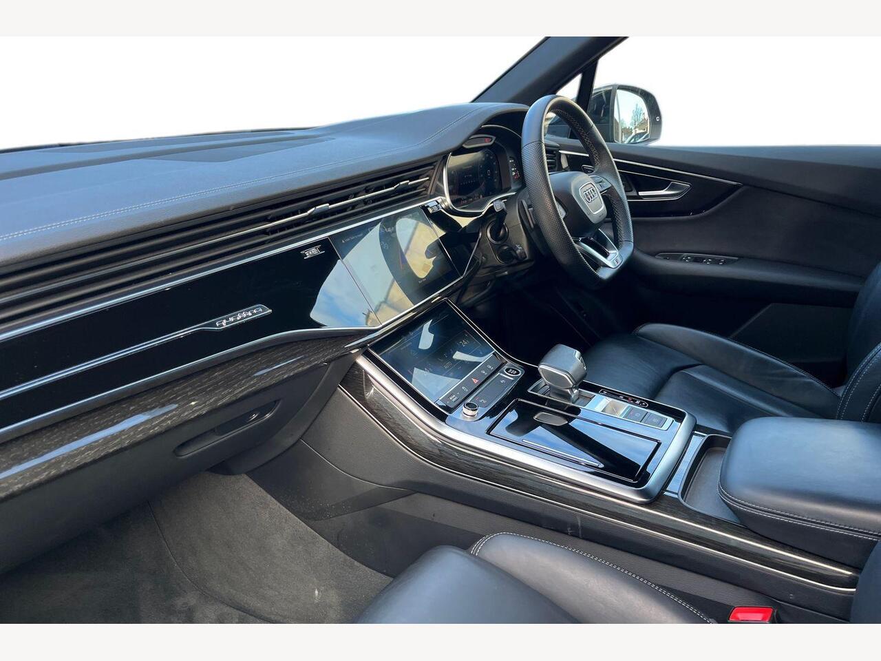 Used Audi Q7 2024 for sale - 76703836: Photo 2