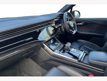 Used Audi Q7 2024 for sale - 76703836: Photo