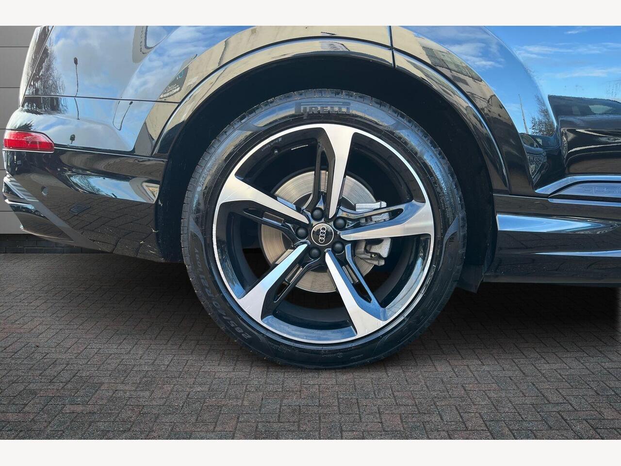 Used Audi Q7 2024 for sale - 76703836: Photo 5