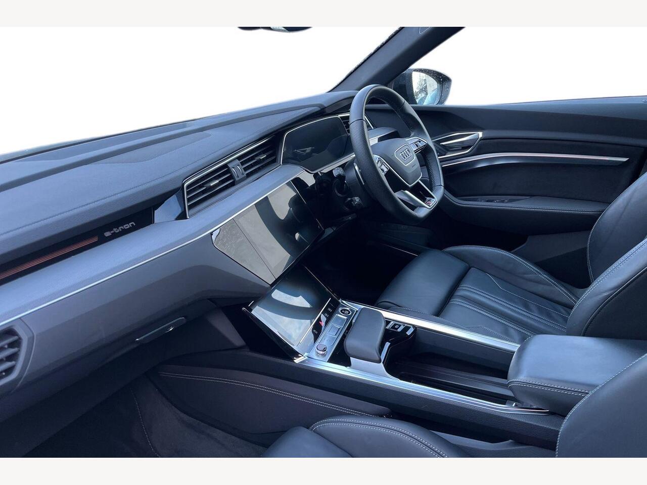 Used Audi Q8 2023 for sale - 77697974: Photo 2