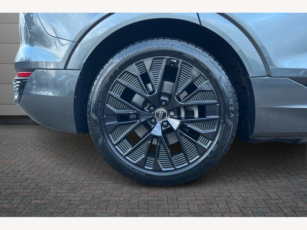 Used Audi Q8 2023 for sale - 77697974: Photo 5