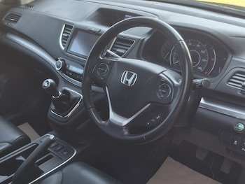 Used Honda CR-V 2018 for sale - 79156601: Photo