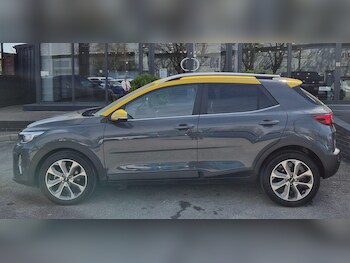 Used Kia Stonic 2023 for sale - 79456648: Photo