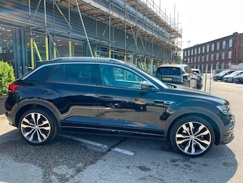 Used Volkswagen T-Roc 2019 for sale - 79456581: Photo